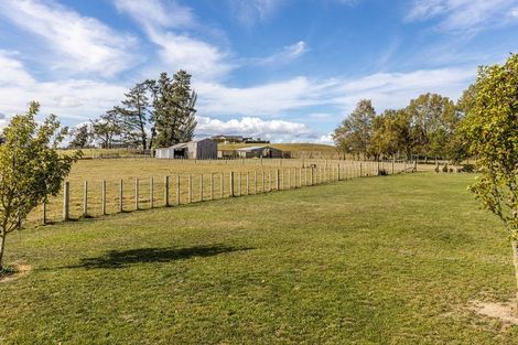 Photo of property in 470 Porangahau Road, Waipukurau, 4282