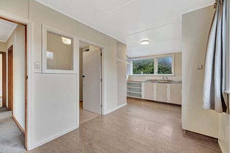 Photo of property in 21 Ealing Street, Redwood, Christchurch, 8051