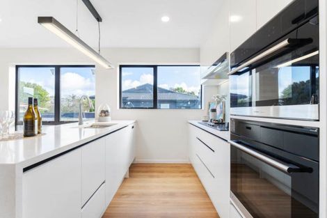 Photo of property in 9b Bay Street, Red Beach, 0932