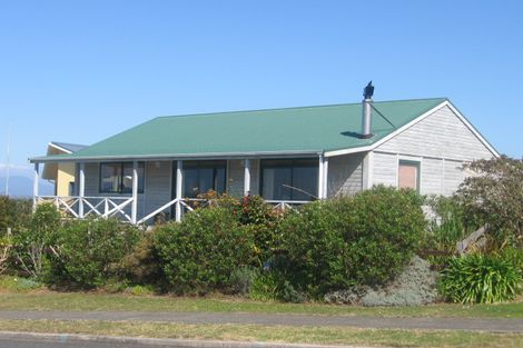 Photo of property in 133 Centennial Drive, Whitianga, 3510