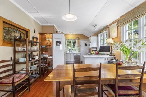 Photo of property in 51 Northland Road, Northland, Wellington, 6012