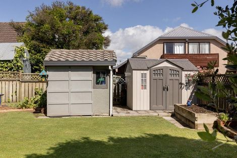 Photo of property in 23 Links View Drive, Omokoroa, 3114