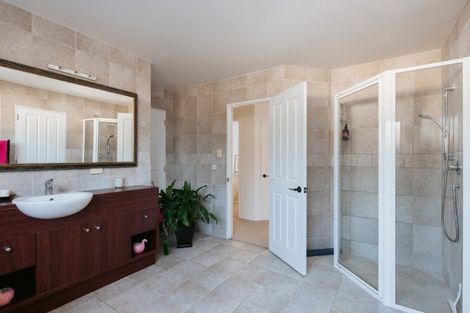 Photo of property in 5 Piha Close, Papamoa Beach, Papamoa, 3118