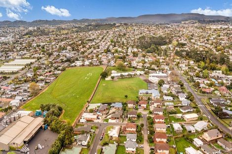 Photo of property in 9 Neesons Way, Glendene, Auckland, 0602