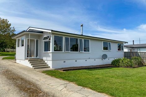 Photo of property in 30 Durham Street, Tapanui, 9522