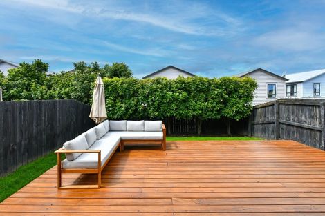Photo of property in 4 Kuparu Street, Weymouth, Auckland, 2103