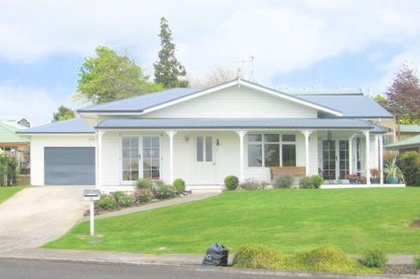 Photo of property in 42 Willow Grove, Morrinsville, 3300