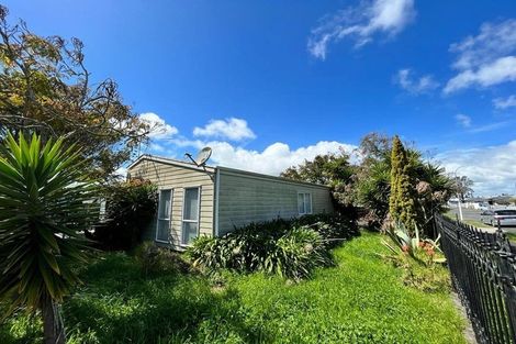 Photo of property in 1/144 Shifnal Drive, Randwick Park, Auckland, 2105