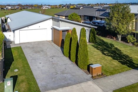Photo of property in 60 Huntingdon Drive, Rangiora, 7400