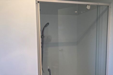 Photo of property in 17 Convair Crescent, Mangere, Auckland, 2022