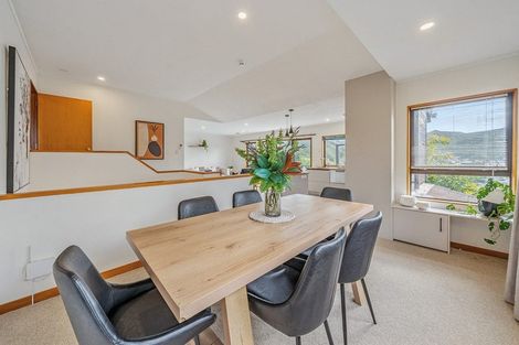 Photo of property in 16a Parklands Drive, Karori, Wellington, 6012