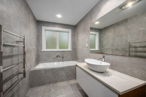 Photo of property in 51 Blacks Road, Greenhithe, Auckland, 0632