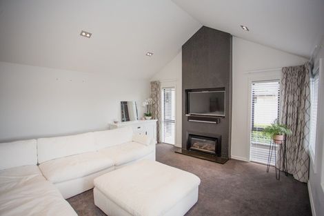 Photo of property in 15 Naomi Place, Cambridge, 3434