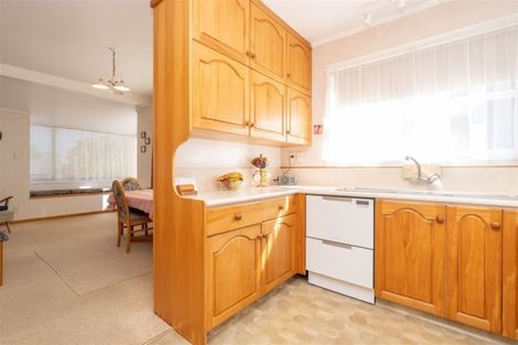 Photo of property in 1 Acacia Crescent, Glenview, Hamilton, 3206