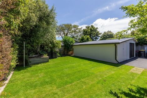 Photo of property in 11 Walnut Avenue, Strowan, Christchurch, 8052