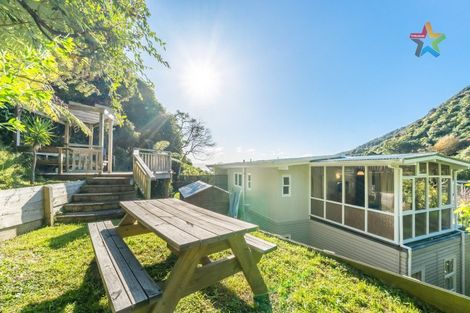 Photo of property in 42a Nikau Street, Eastbourne, Lower Hutt, 5013