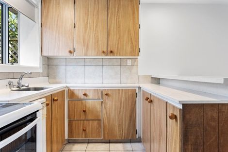 Photo of property in 2/12 Oxley Avenue, St Albans, Christchurch, 8014