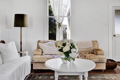 Photo of property in 207 Egmont Street, Patea, 4520