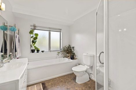 Photo of property in St Peters Apartments, 11/5a Stephen Street, Johnsonville, Wellington, 6037