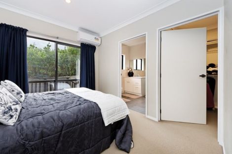 Photo of property in 29 Midhurst Avenue, Henderson, Auckland, 0612