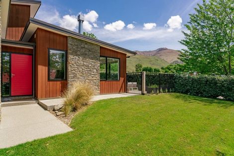 Photo of property in 137 Meadowstone Drive, Wanaka, 9305