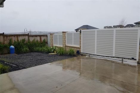 Photo of property in 2 Golden Morning Drive, Albany Heights, Auckland, 0632