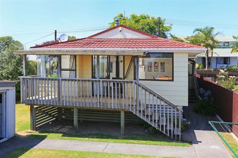 Photo of property in 1/1 Marlene Avenue, Te Atatu South, Auckland, 0610