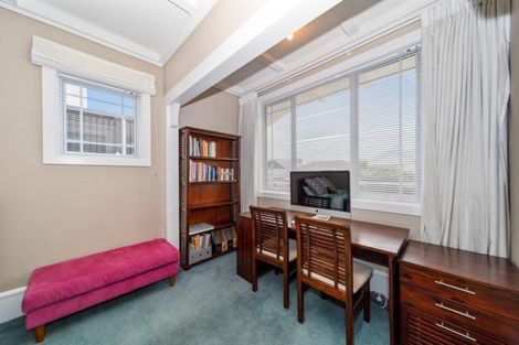 Photo of property in 231 Saint Aubyn Street, New Plymouth, 4310