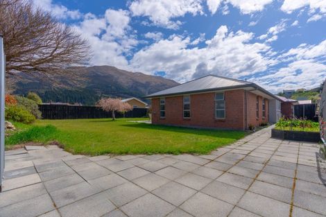 Photo of property in 20 Hewson Crescent, Lake Hawea, Wanaka, 9382