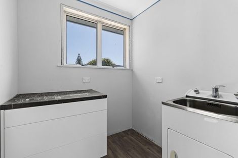 Photo of property in 103 Cook Street, Marfell, New Plymouth, 4310