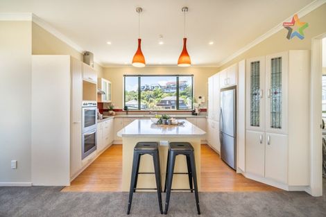 Photo of property in 109 Cypress Drive, Maungaraki, Lower Hutt, 5010