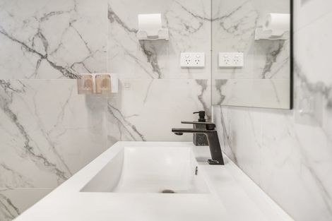 Photo of property in 7/69 Wharf Road, Te Atatu Peninsula, Auckland, 0610