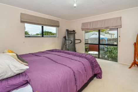 Photo of property in 2/9 Bellville Drive, Clendon Park, Auckland, 2103