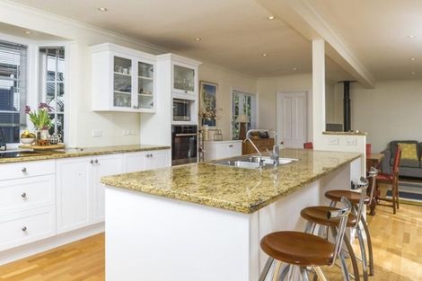 Photo of property in 128 Beach Road, Castor Bay, Auckland, 0620