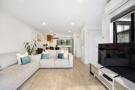 Photo of property in 7 Observation Green, Hobsonville, Auckland, 0616