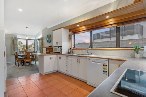 Photo of property in 156 Oceanbeach Road, Mount Maunganui, 3116