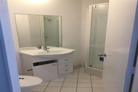 Photo of property in Terrace Tower Apartments, 13c/126 The Terrace, Wellington Central, Wellington, 6011