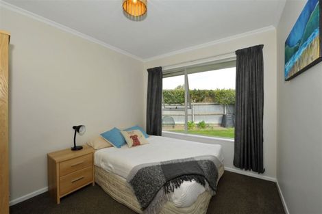 Photo of property in 15 Bidwell Place, Hillmorton, Christchurch, 8025