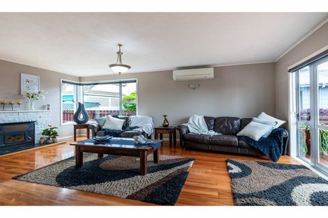 Photo of property in 202 Te Atatu Road, Te Atatu South, Auckland, 0610