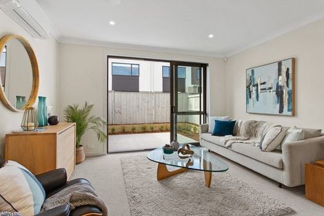 Photo of property in 25 Periko Way, Takanini, 2112