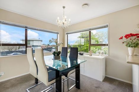 Photo of property in 1 Elcoat Avenue, Henderson, Auckland, 0612