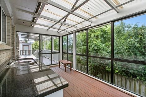 Photo of property in 2/12 Park Estate Road, Rosehill, Papakura, 2113