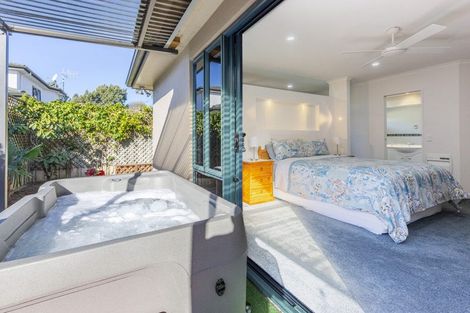 Photo of property in 8 Park Lane, Greenmeadows, Napier, 4112