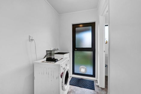 Photo of property in 24 Poplar Grove, Whalers Gate, New Plymouth, 4310