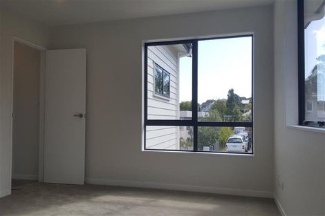 Photo of property in 3a Horizon Way, West Harbour, Auckland, 0618