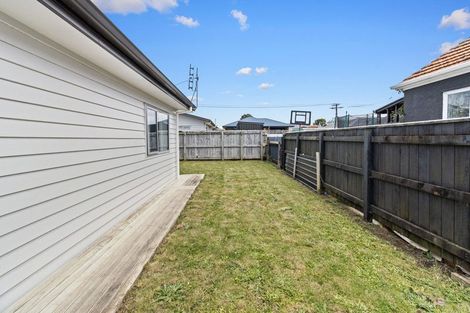 Photo of property in 30 Wrantage Street, Westown, New Plymouth, 4310