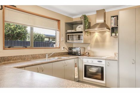 Photo of property in 7b Matson Close, Rangiora, 7400