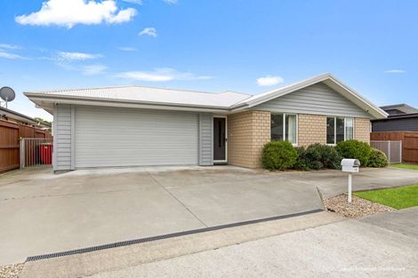 Photo of property in 15 Serenity Crescent, Kelvin Grove, Palmerston North, 4414