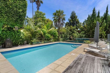 Photo of property in 26 Palmer Crescent, Mission Bay, Auckland, 1071