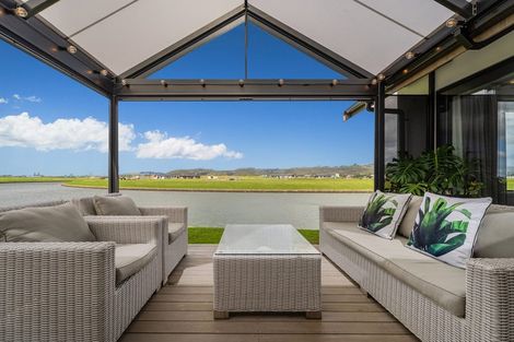 Photo of property in 20 Ngaroma Crescent, Whitianga, 3510